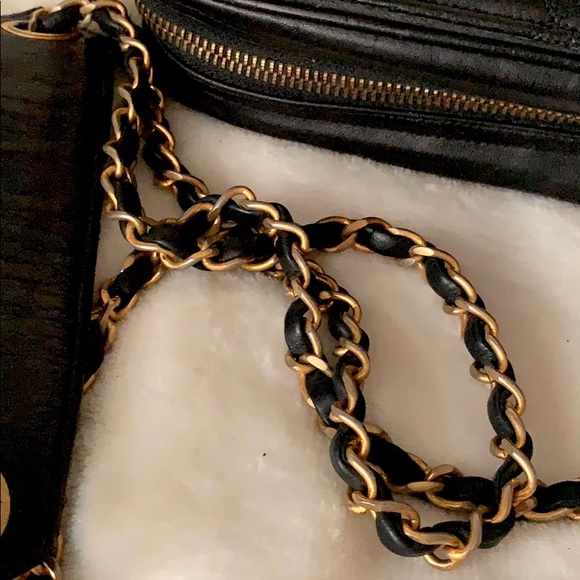 CHANEL Quilted Calfskin Jumbo Camera Case Flap Bag - Picture 11 of 15